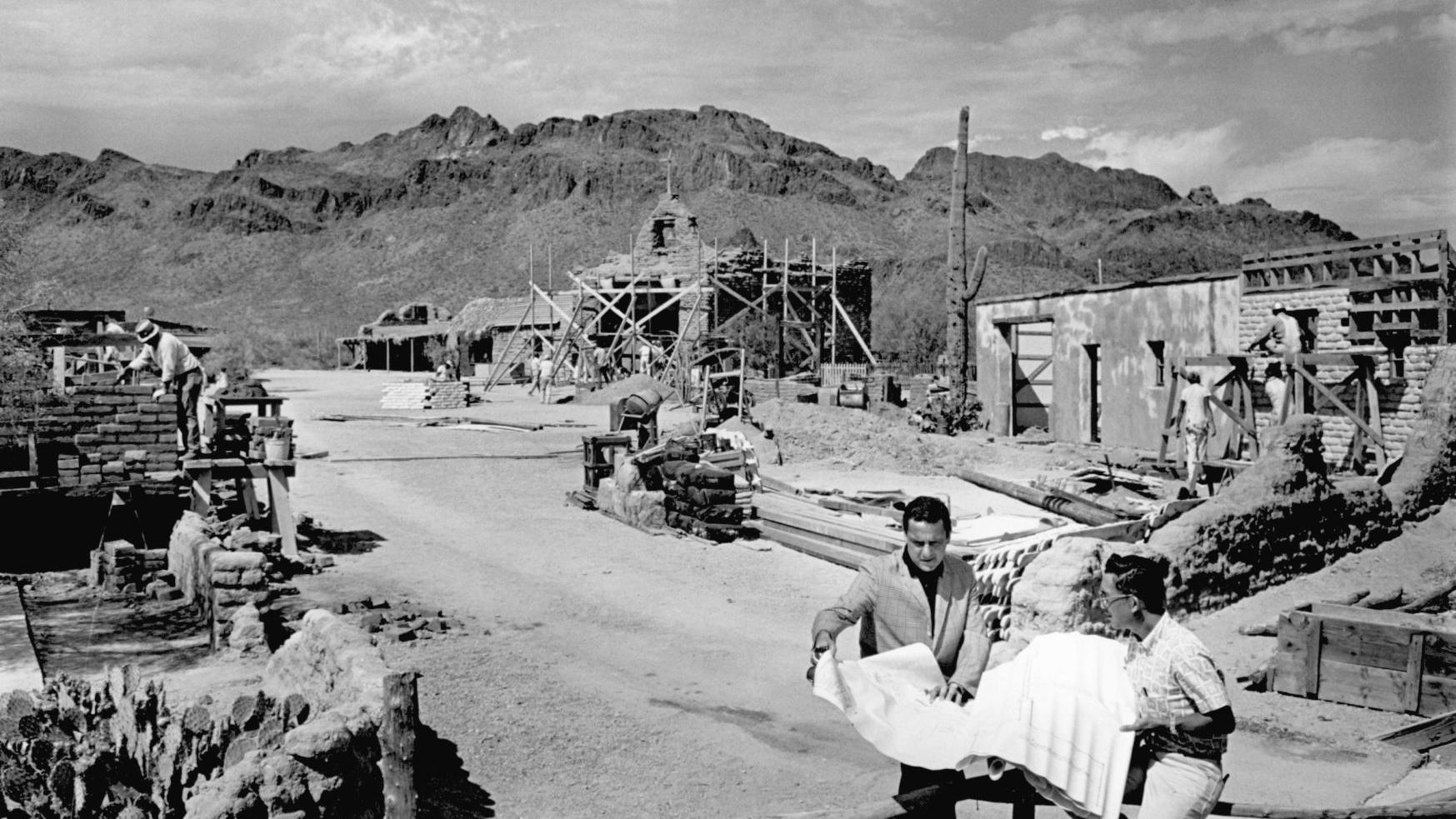 Robert Shelton, founder of Old Tucson Studios, dies at 95